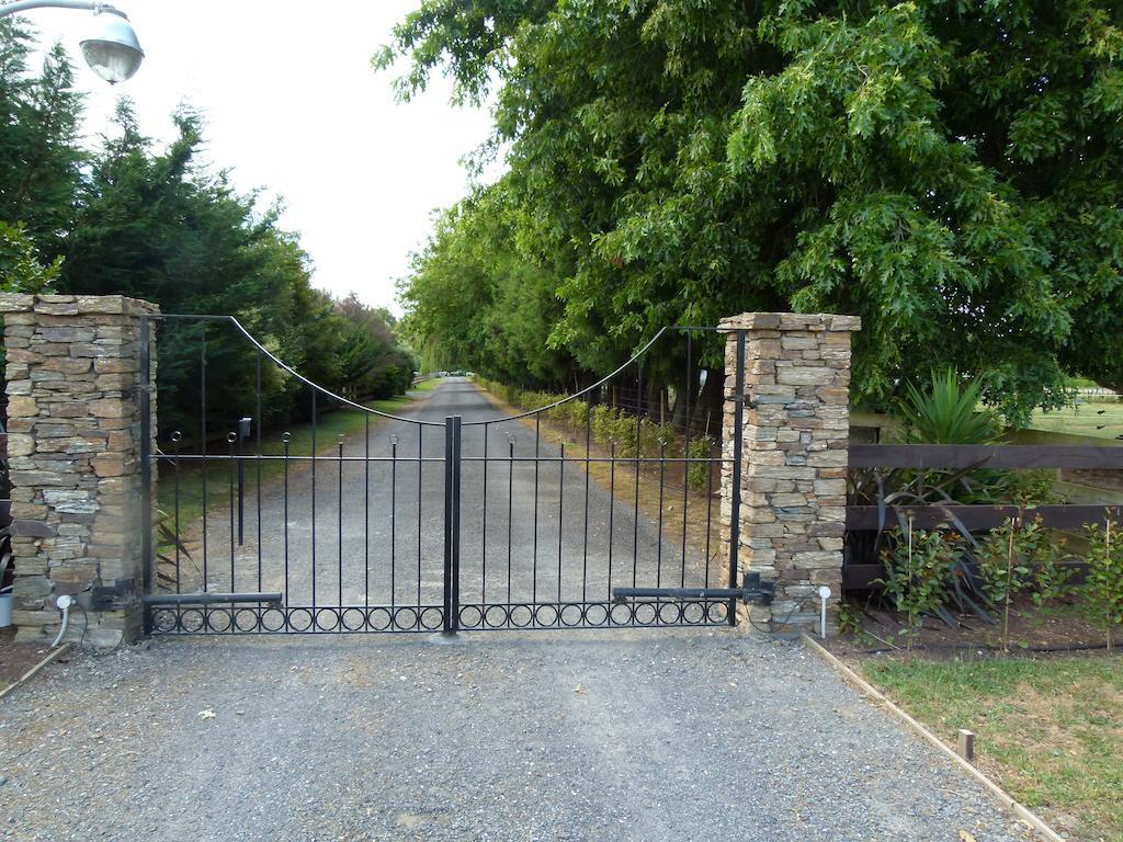 Hadleigh Boutique Lodge Tamahere Экстерьер фото
