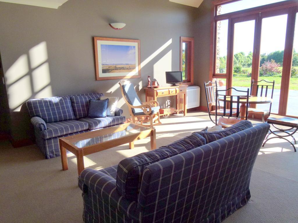 Hadleigh Boutique Lodge Tamahere Экстерьер фото